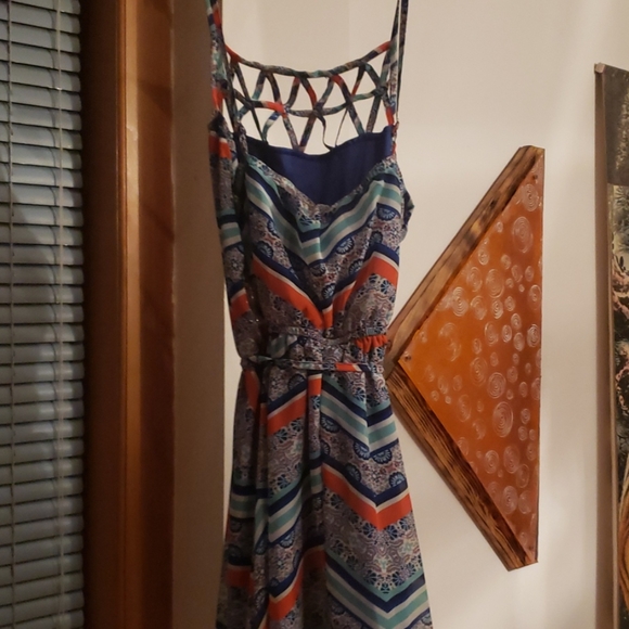 Dress - Picture 3 of 3